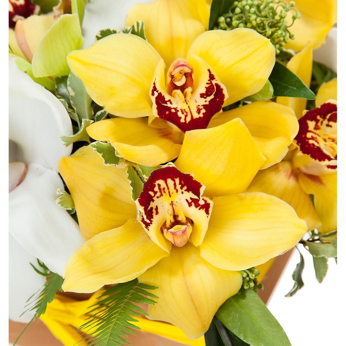 Букет с желтой орхидеей