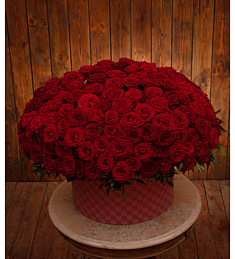 Composition "Rose Ball"