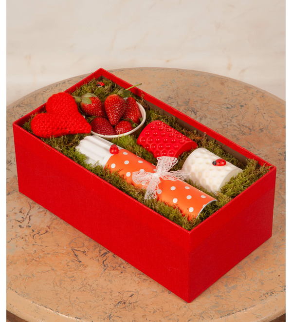 Gift Box Strawberries and Cream – photo #1