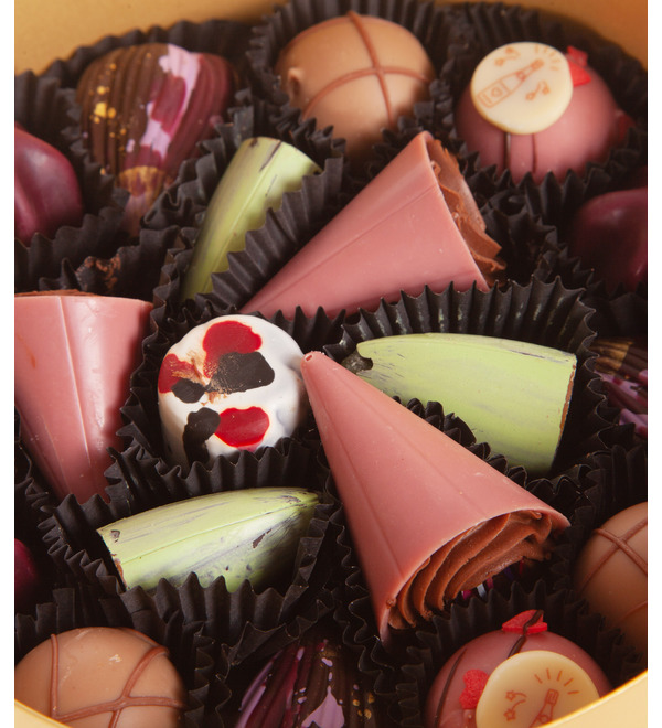 Конфеты ручной работы из бельгийского шоколада Скарлет – фото № 2