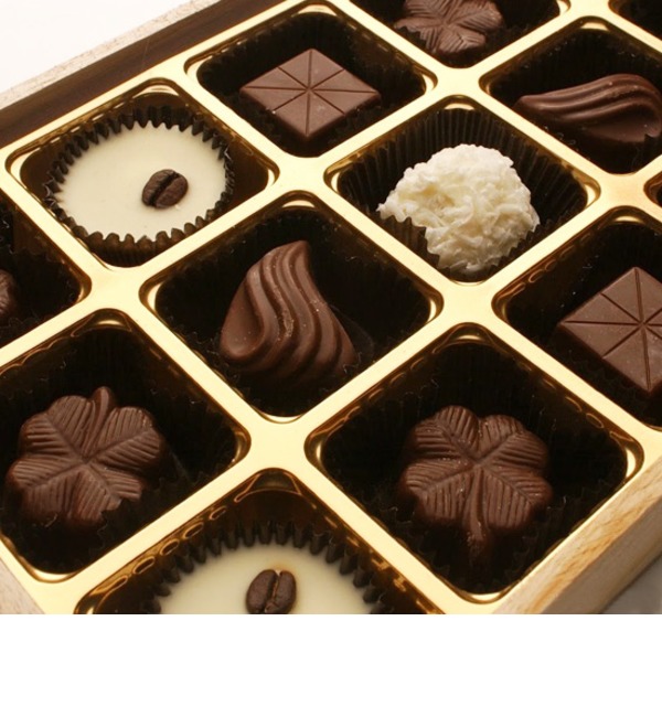 Box of chocolates (large) CHOCRUS3 RUS – photo #1