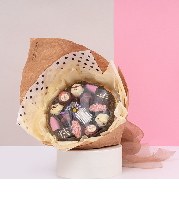 Букет конфет ручной работы из бельгийского шоколада Сиреневый туман – фото № 1