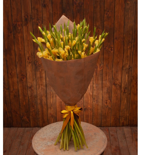 Букет-соло жёлтых гладиолусов (5,7,9,15,25 или 35) – фото № 1