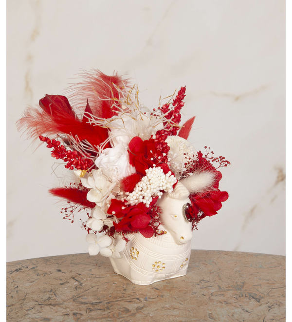 Композиция из стабилизированных цветов и сухоцветов Символ года – фото № 3