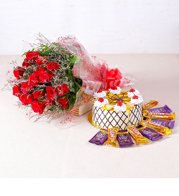 18 красных роз с ананасовым тортом 1 кг. и 10 плитками шоколада GAIMPHD0101 MAD – фото № 1