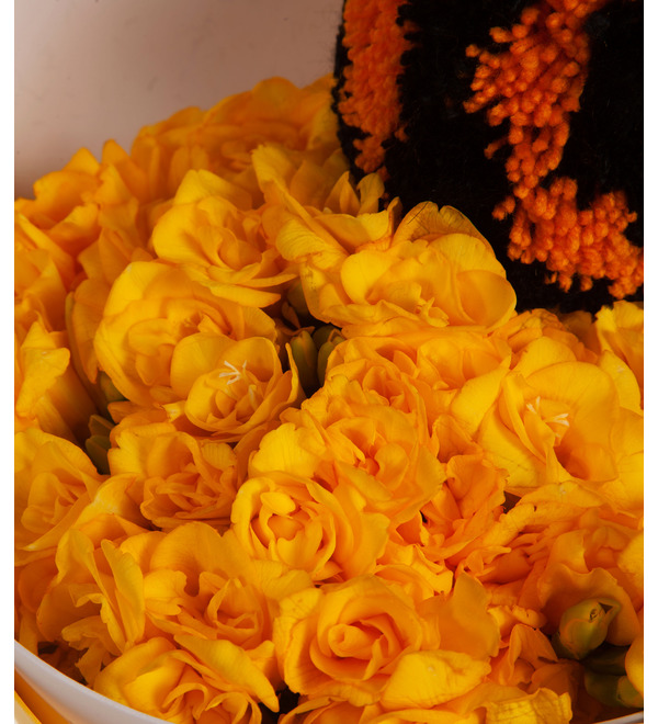 Bouquet-solo of yellow freesias (15,25,35,51,75 or 101) – photo #3
