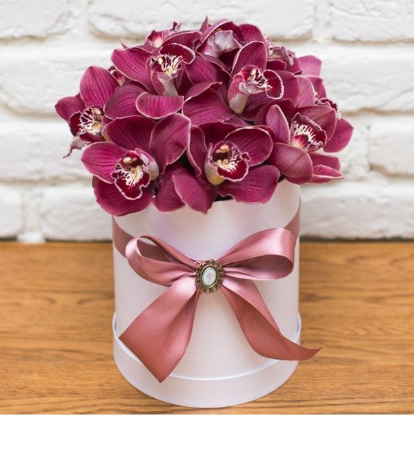Шляпная коробка из 15 цветов орхидеи LF13 RUS – фото № 1