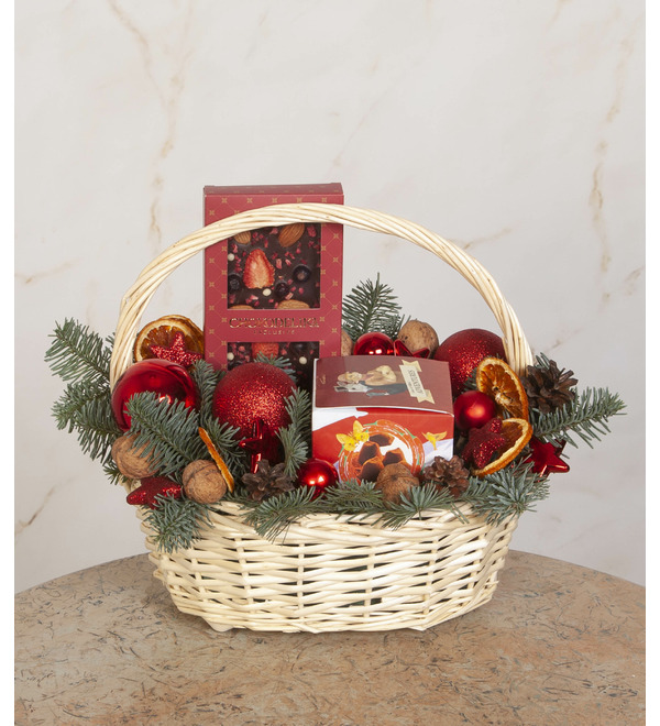 Подарочная корзина В красном наряде – фото № 1
