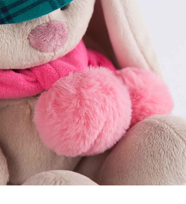 Мягкая игрушка Зайка Ми в зеленой кепке и розовом шарфе IM20163 SAN – фото № 3