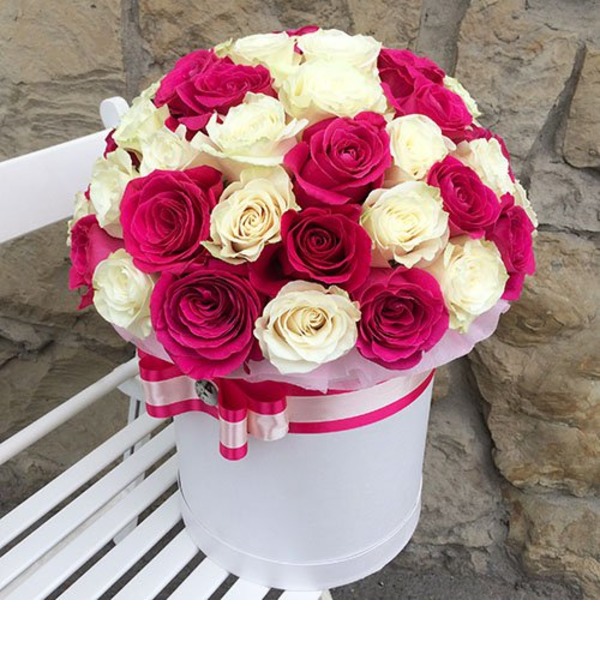Composition with 51 white and pink roses LF38 BUL – photo #1