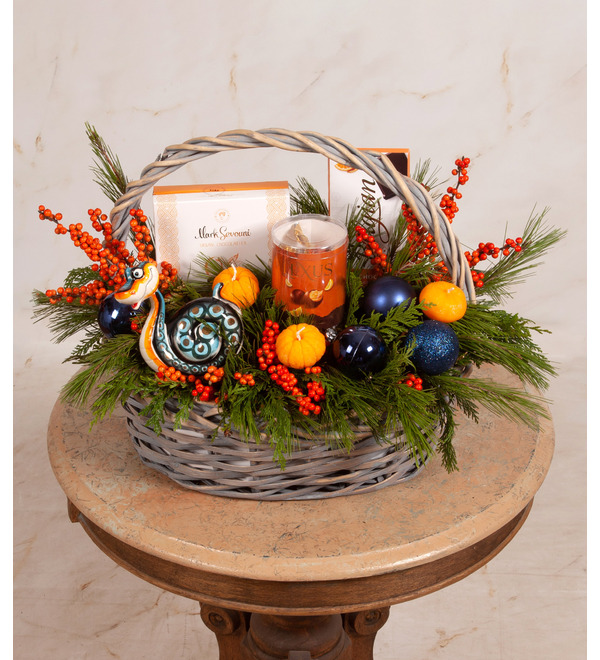 Gift basket Bright emotions – photo #1