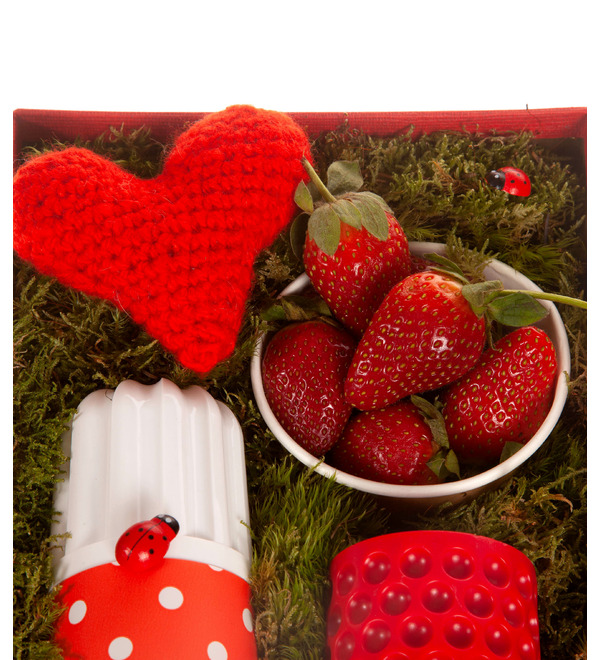 Gift Box Strawberries and Cream – photo #2