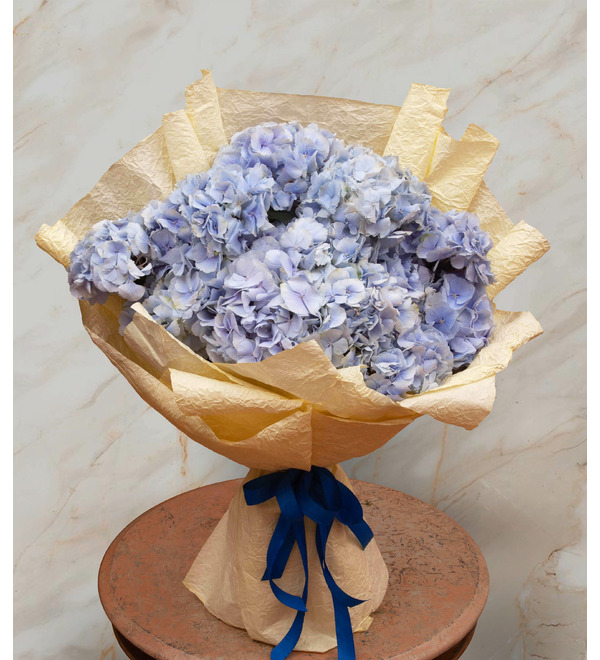 Bouquet-solo of blue hydrangeas (5,7,9,15,21 or 25) – photo #1