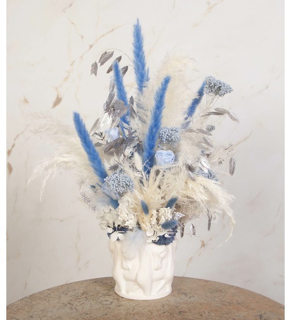 Композиция из стабилизированных цветов и сухоцветов Серебряная лошадь – фото № 1