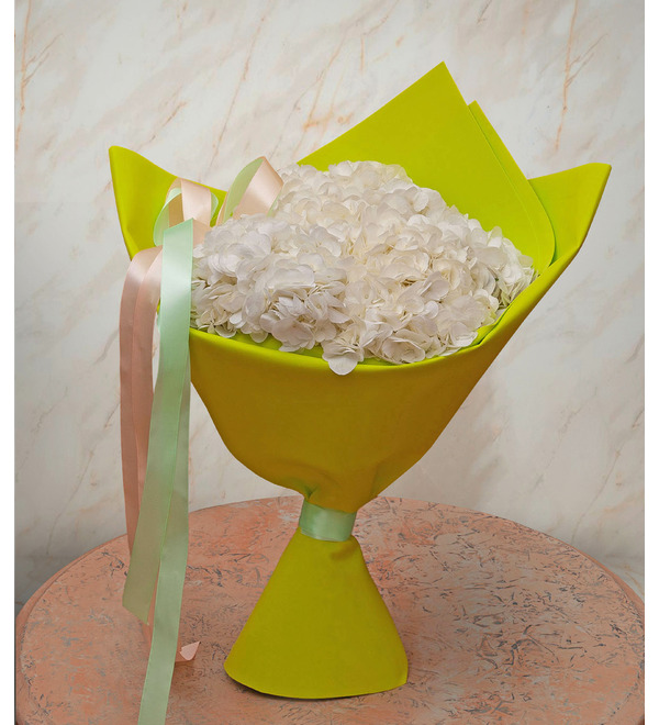 Bouquet-solo of white hydrangeas (5,7,9,15,25 or 35) – photo #1