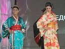в нарядах японских гейш деловые красавицы выглядели просто неотразимо