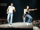 модели демонстрировали на подиуме...