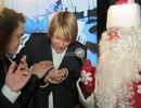 ...а затем по примеру коллег общалась с Белой Крысой