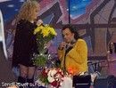 ...и стоял на коленях на глазах у всей страны...
