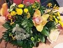 ...эксклюзивные цветочные композиции  в оранжево-желтых тонах...