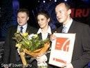 лауреаты были окружены вниманием прессы...