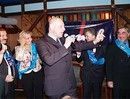 ...ведущий Михаил Максимов объяснял  весьма оригинальные правила...