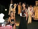 ...а юные красавицы-гостьи  мысленно примеряли их на себя