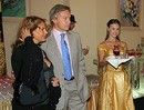 телеведущий Александ Пушков с супругой